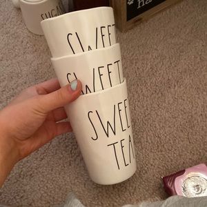 Rae Dunn cup set